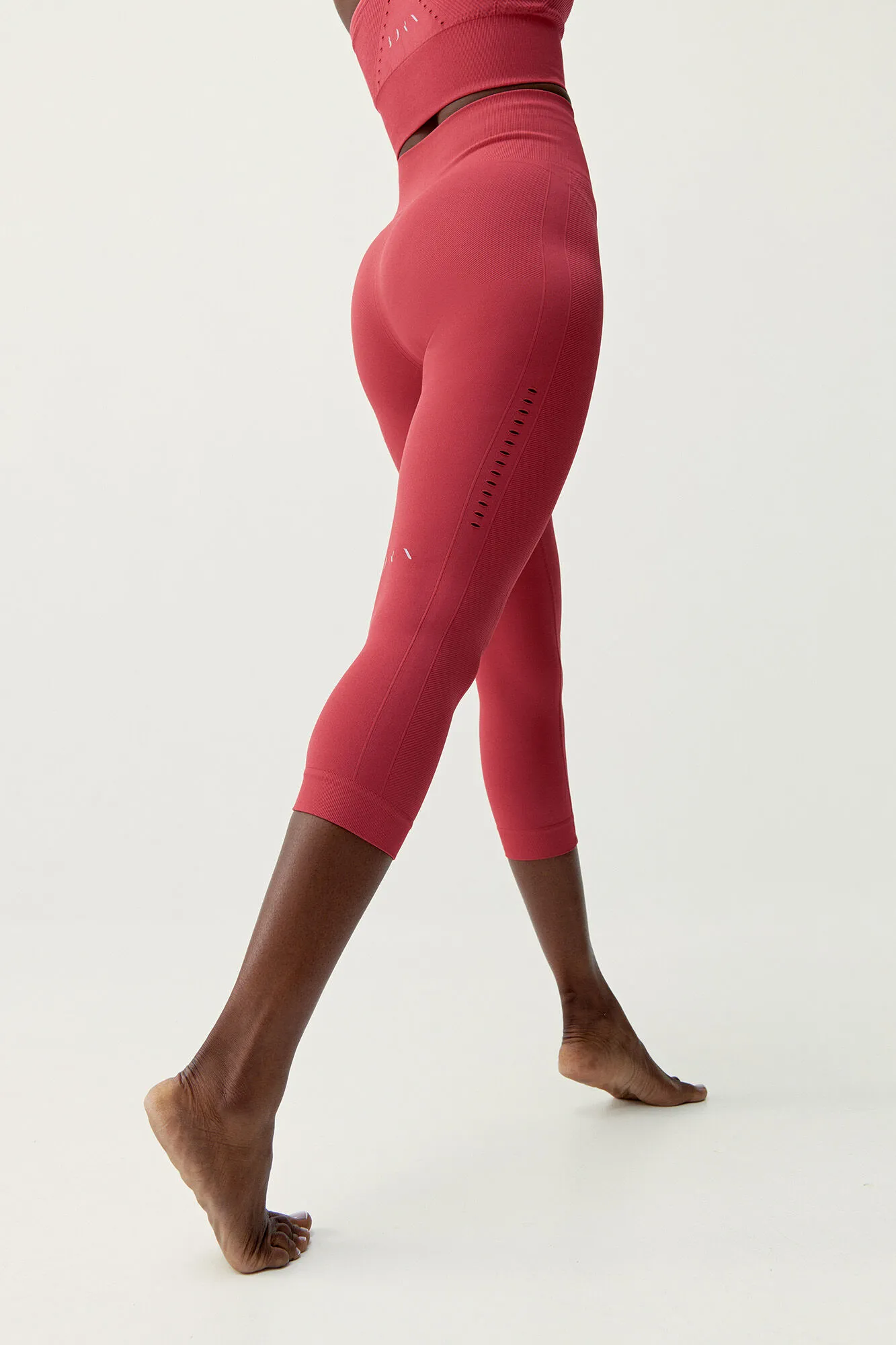 Born Living Yoga Legging Kalu Crisantemo