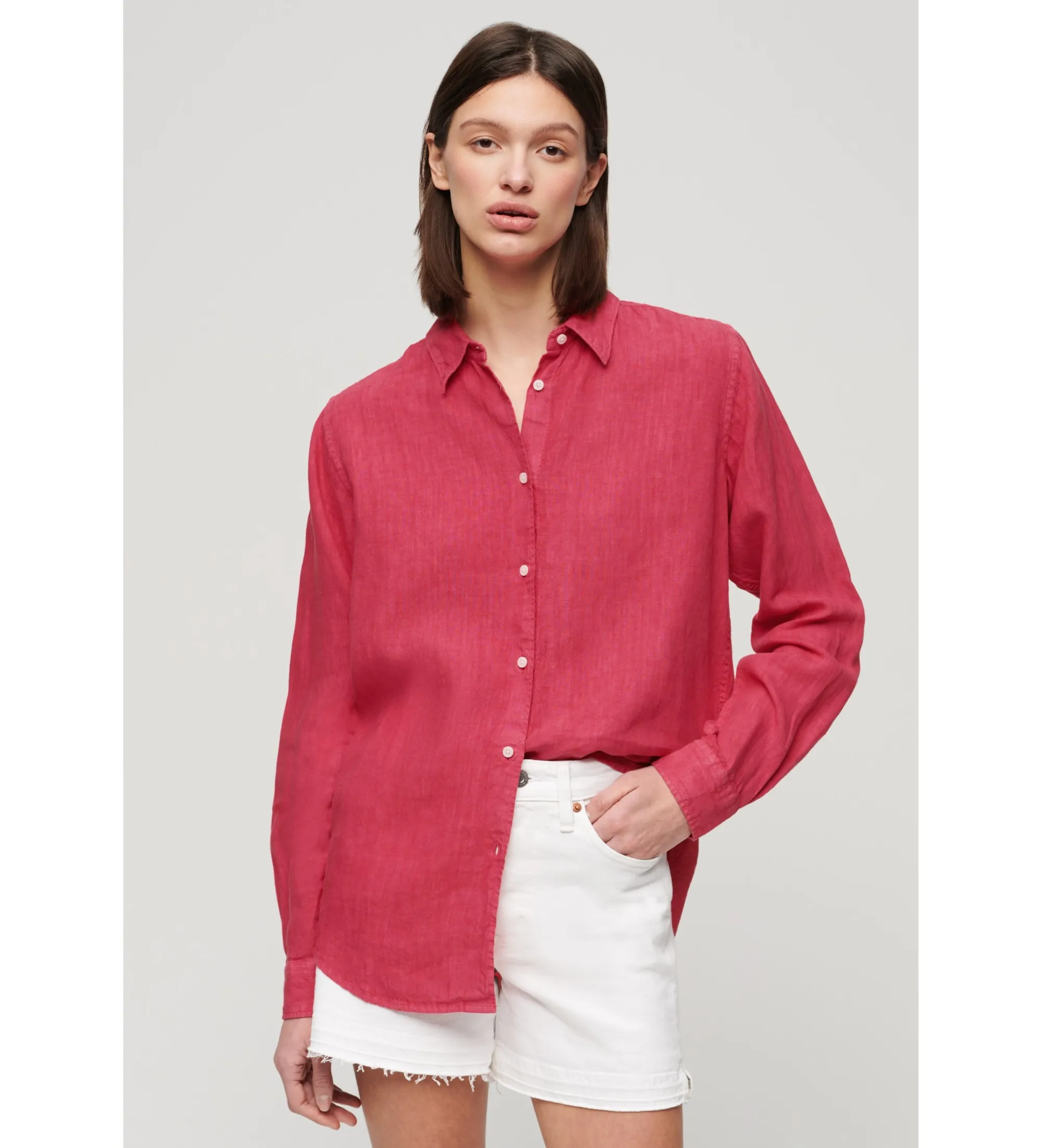 Camisa informal de lino con corte boyfriend rosa