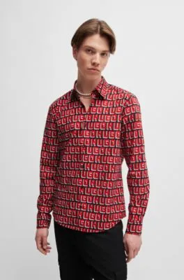 Camisa slim fit de popelín de algodón elástico con logo estampado