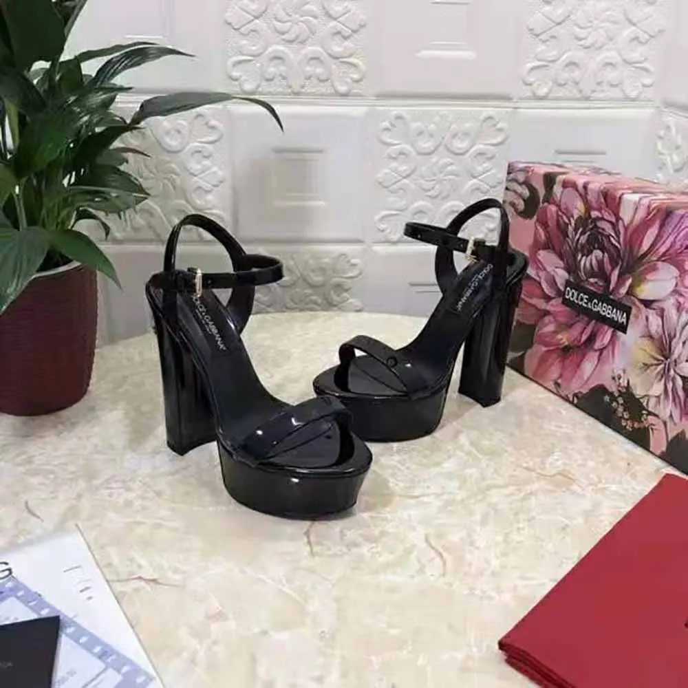 Dolce Gabbana D&G Sandalias con plataforma de piel de becerro pulida para mujer-Negro