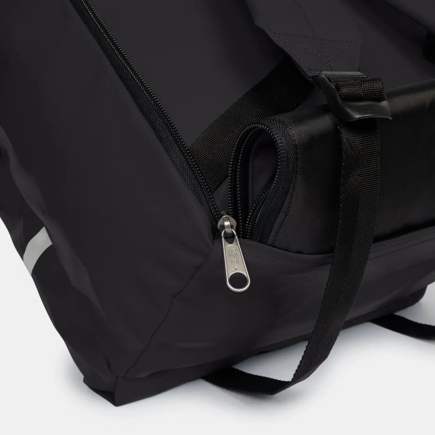 Eastpak Maclo Bike Compatible Tarp Black