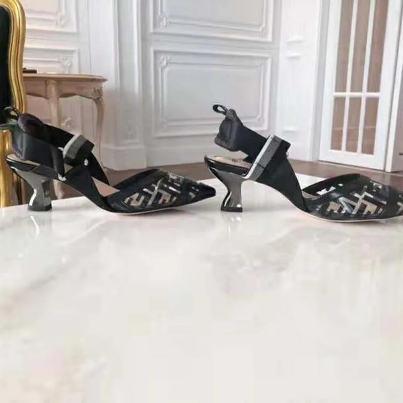 Fendi Mujer PUMPS Slingbacks en PU y Piel Tacón Medio-Negro