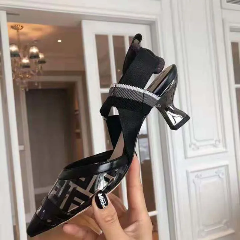 Fendi Mujer PUMPS Slingbacks en PU y Piel Tacón Medio-Negro