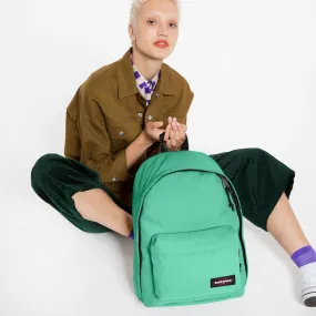 MOCHILA EASTPAK out of office 27 litros con bolsillo portátil EK717N91 Mindful Mint verde agua menta