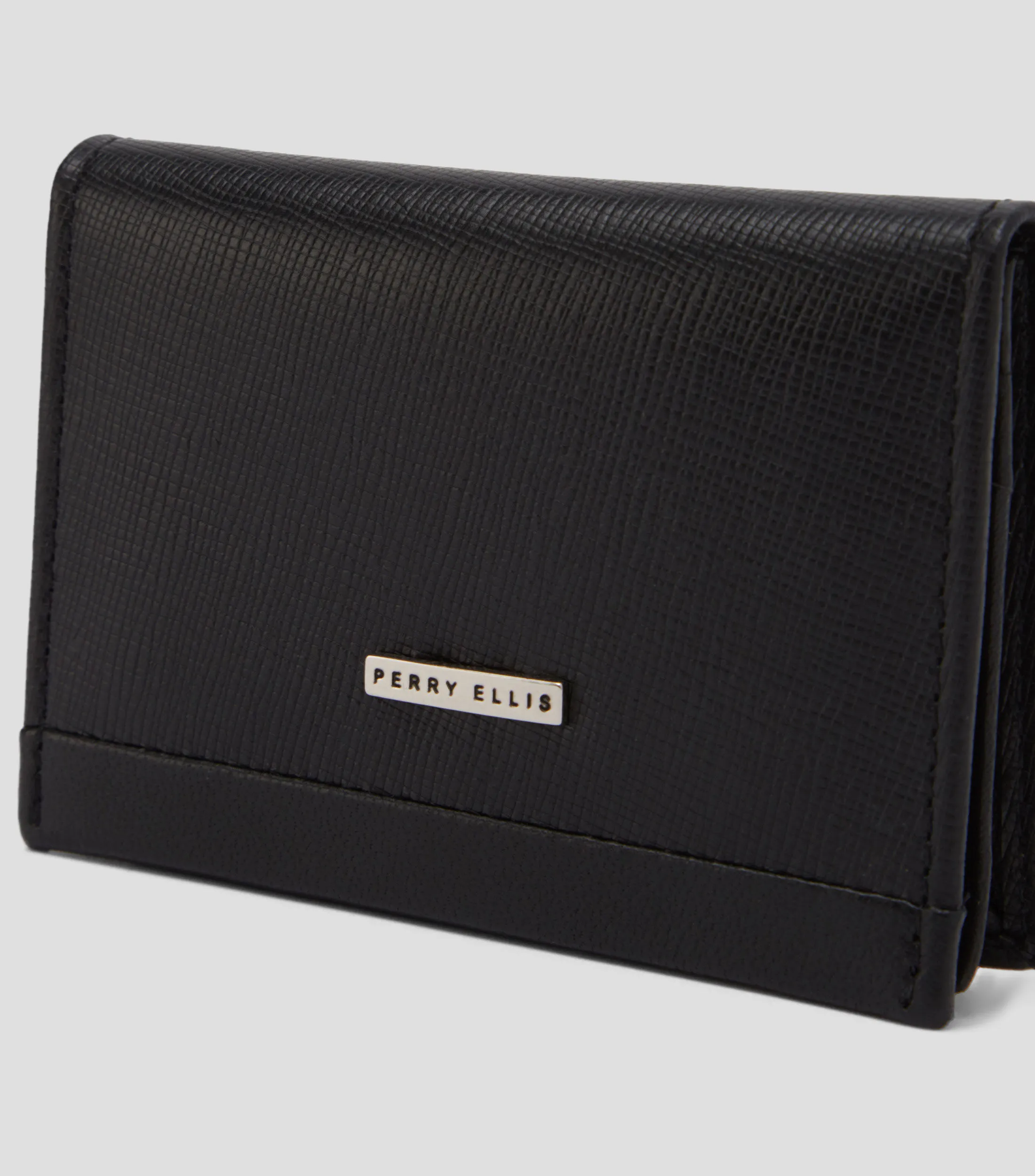 Perry Ellis Cartera Bifold Negra en Piel Hombre