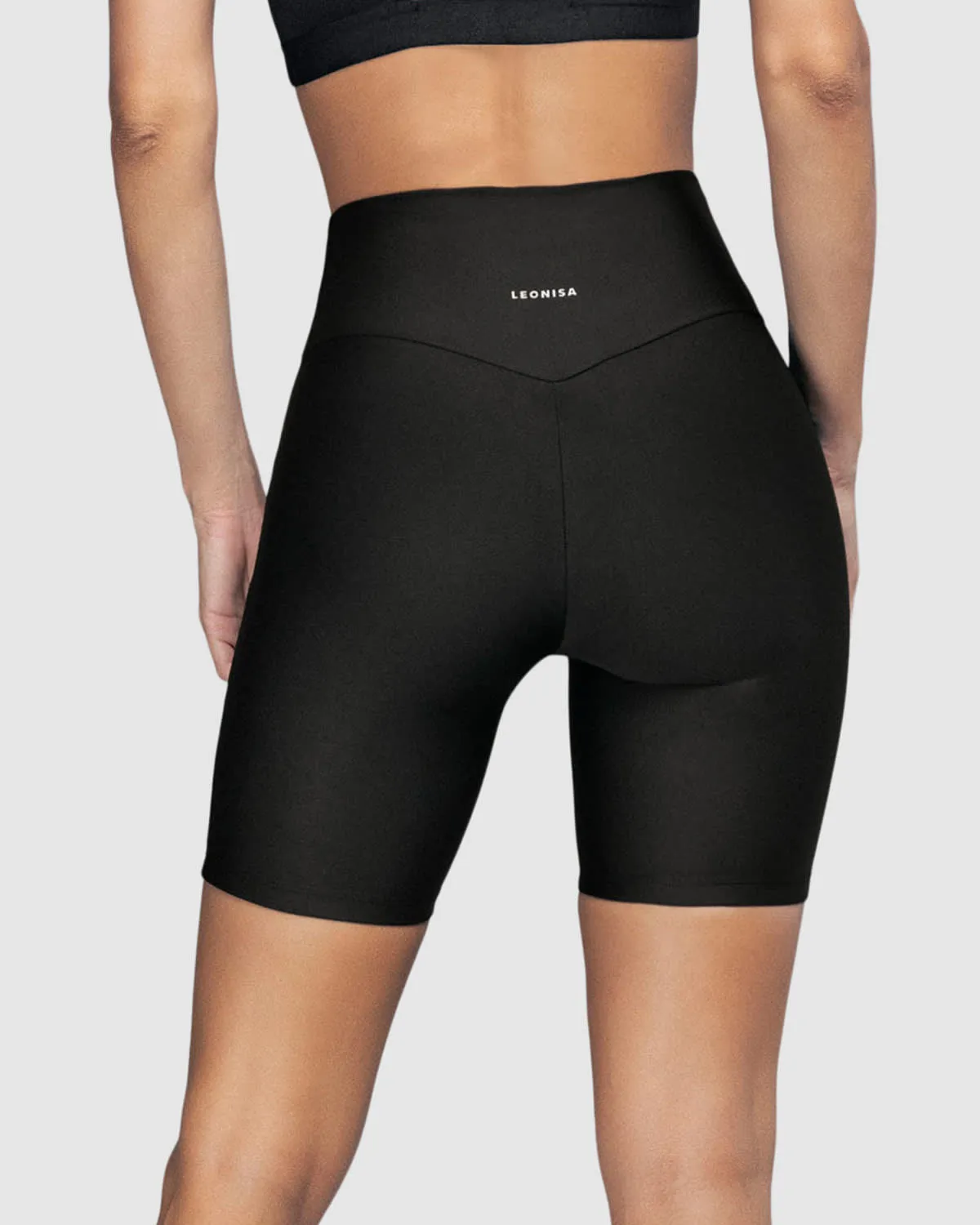 Short deportivo tipo biker